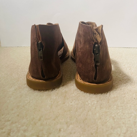 Women’s Born IWA Bronze Sandals Size 9 - Picture 3 of 6